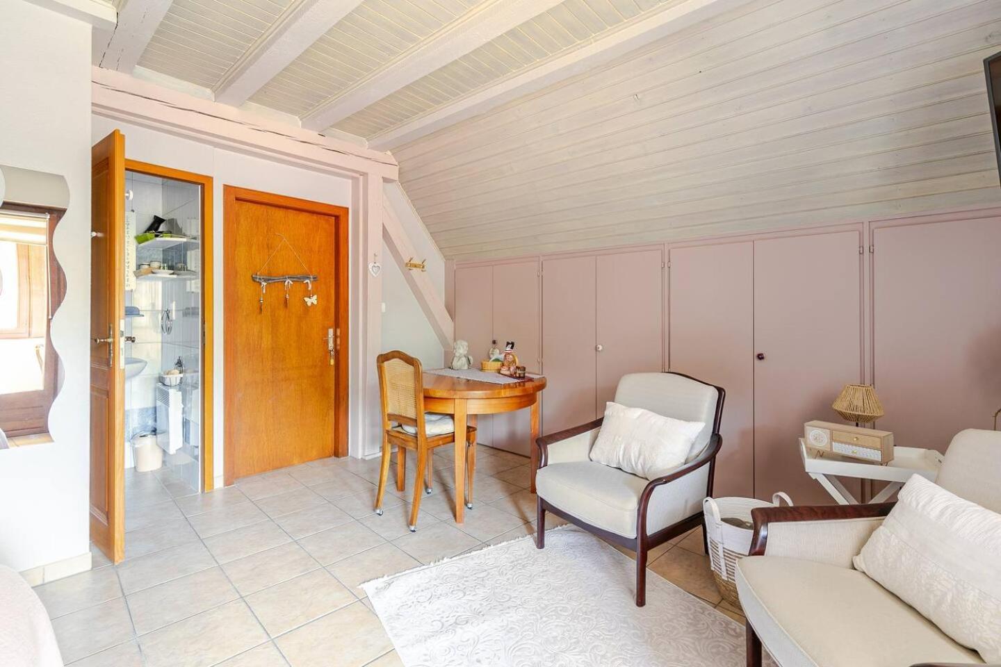 Chambre Du Vigneron - Domaine Leon Bleesz Reichsfeld Exteriör bild